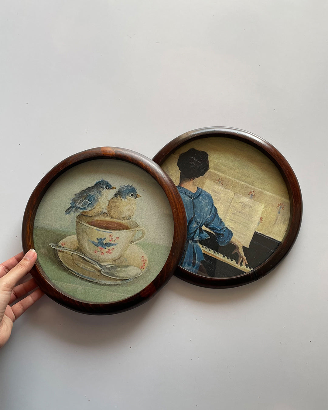 ROUND FRAME