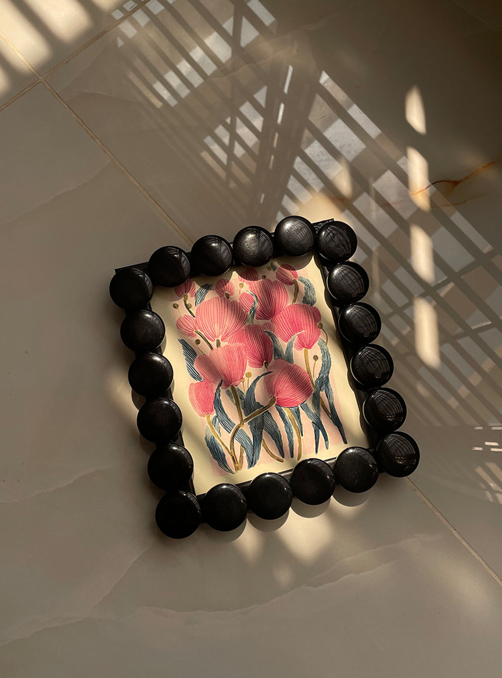 BUBBLY FRAME