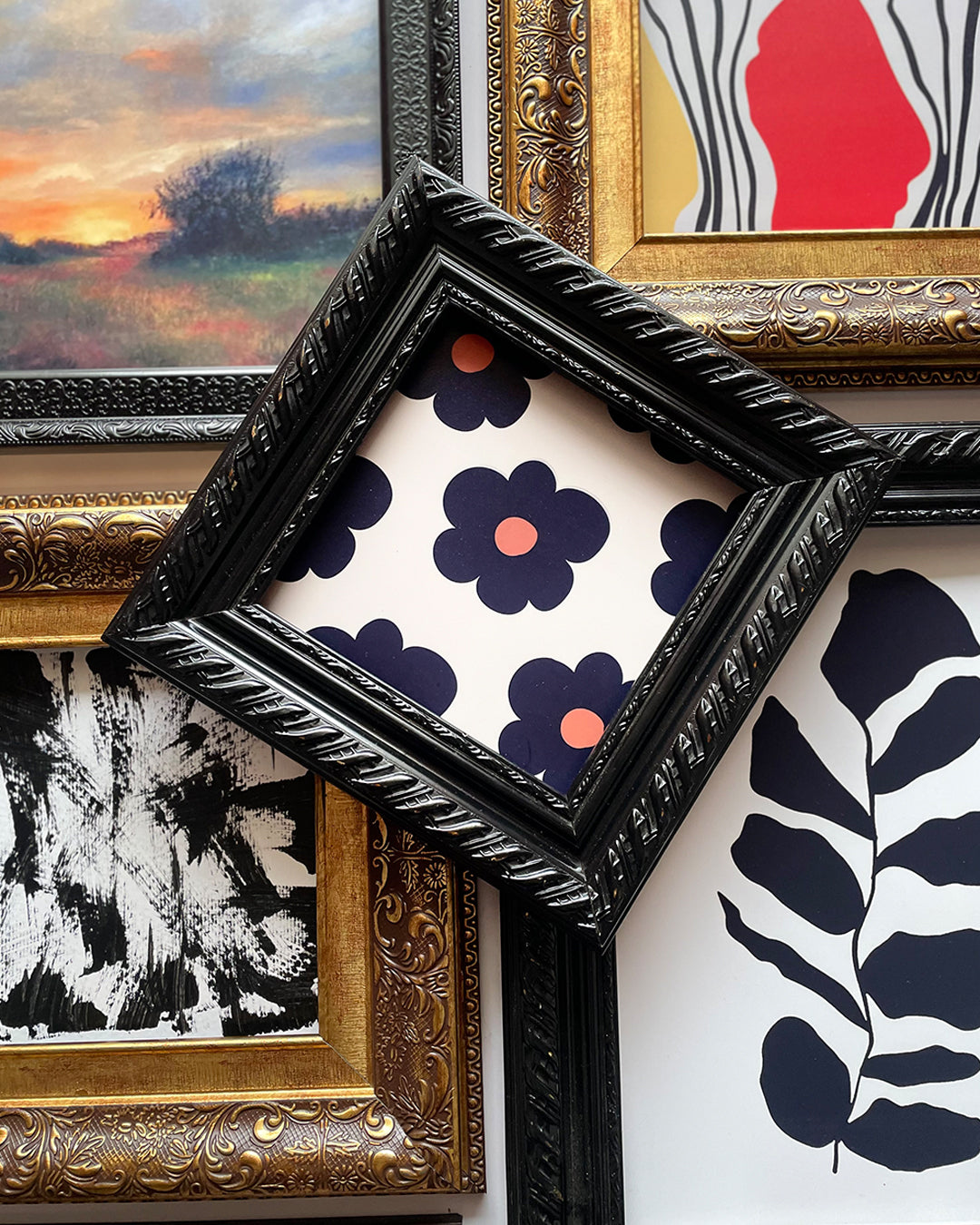 ELEGANT BLACK POPPY FRAME
